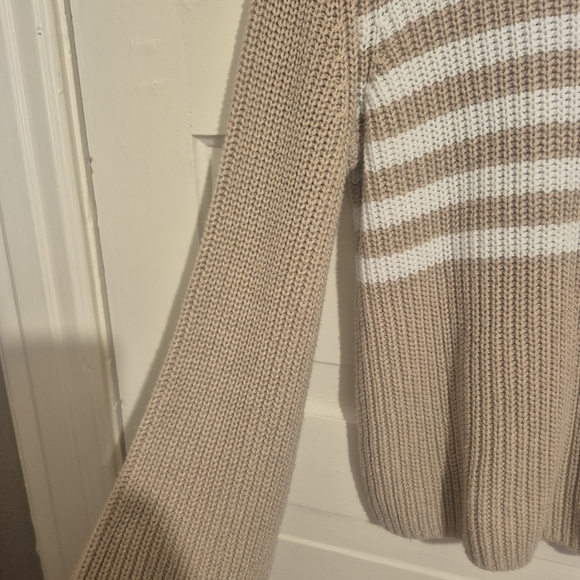 GAP Tan and White Striped Crew Neck Sweater - Picture 2 of 6